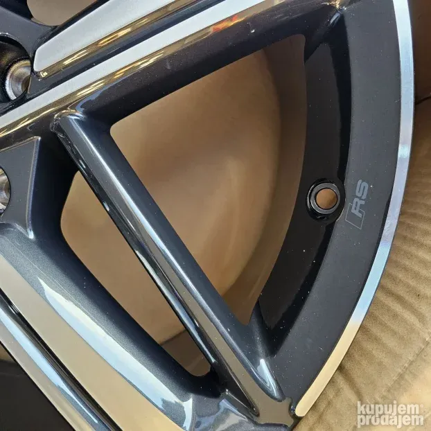 nove alu felne 19" audi original
