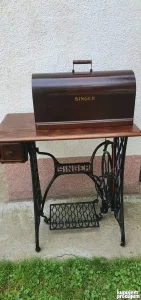 Singer (unikat iz 1925. )