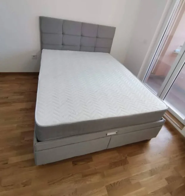 Francuski lezajevi batajnica  od 300e do 450e