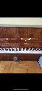Petroff pianino