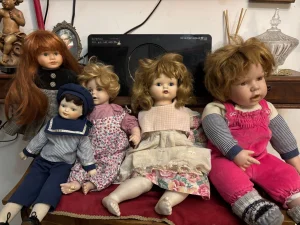 5 porcelanskih lutaka