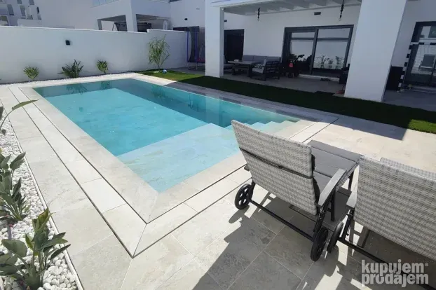 Bazenska Porcelanska pločica Pietro White Rosa Gres