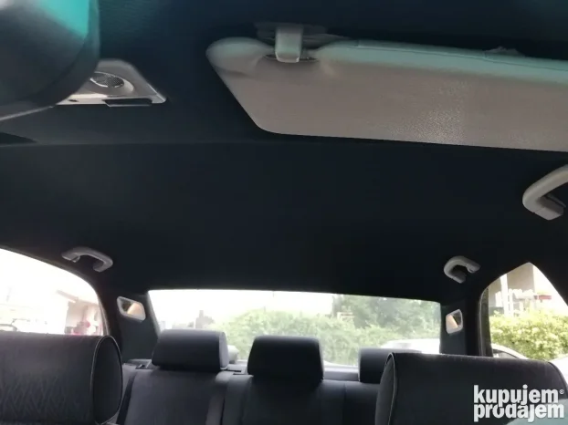 Tapaciranje neba automobila