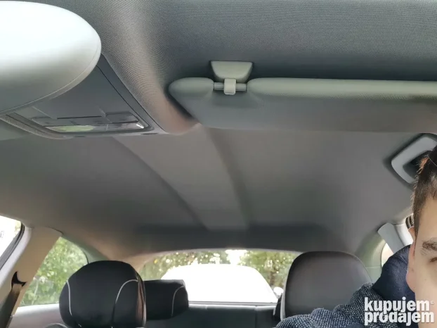 Tapaciranje neba automobila