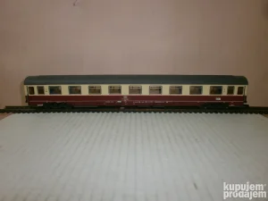 Roco -putnički -DB -1.kl. -H0(kkk) -NEM -exact -(Y-17)
