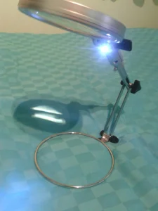Lupa stona podesiva sa LED svetlom