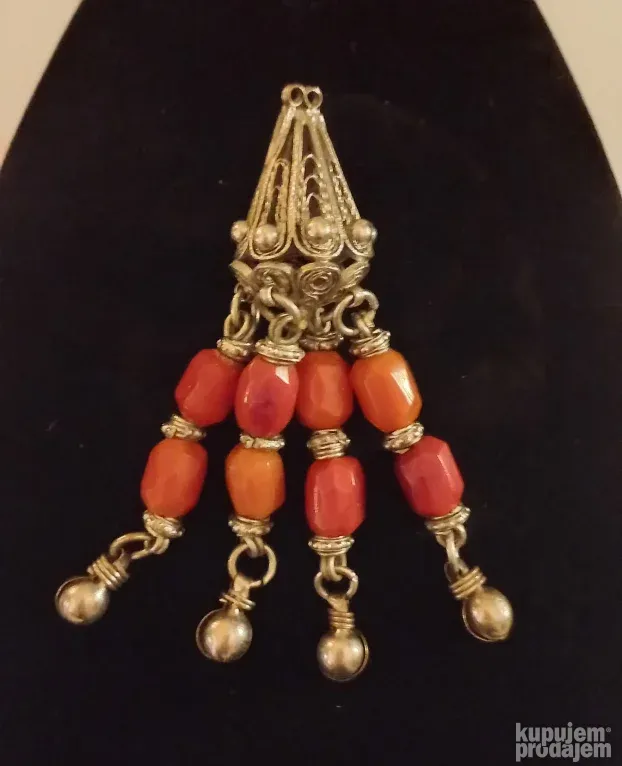 Stara Rusija, Privezak u Filigranu sa Kuvanim Ćilibarom, Ant