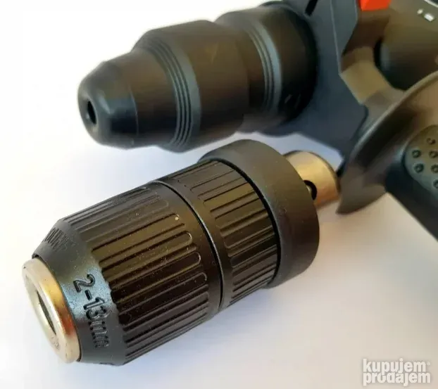 Prodajem novu i kvalitetnu BOSCH Udarnu bušilicu - hilti. Sn