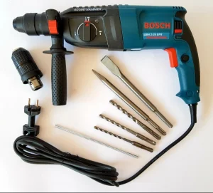Prodajem novu i kvalitetnu BOSCH Udarnu bušilicu - hilti. Sn