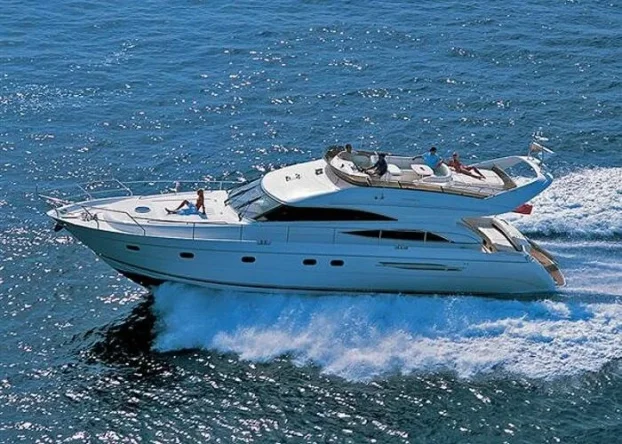 Prodaje se jahta Princess 61 Fly sa 3 kabine i 3 kupatila