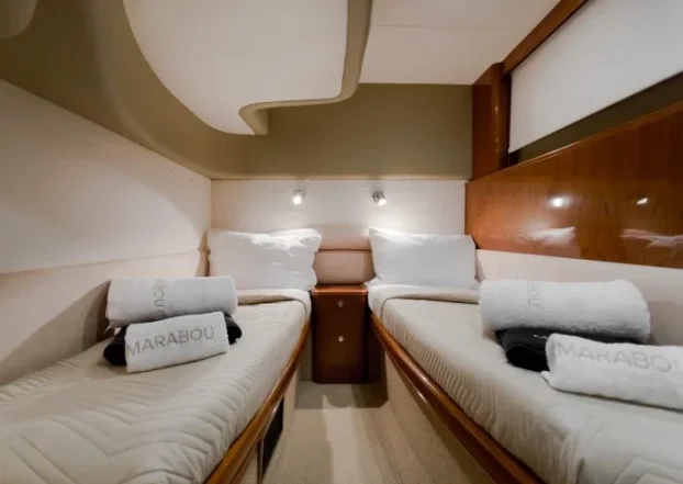 Prodaje se jahta Princess 61 Fly sa 3 kabine i 3 kupatila