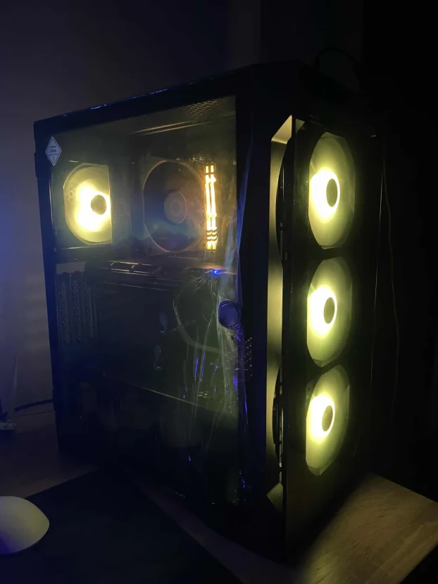 Gaming PC i3 13100F / RX 5700 XT 8GB / 16GB RAM / SSD 500GB