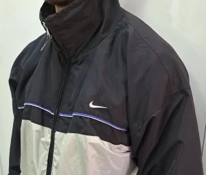 Nike jakna suskava