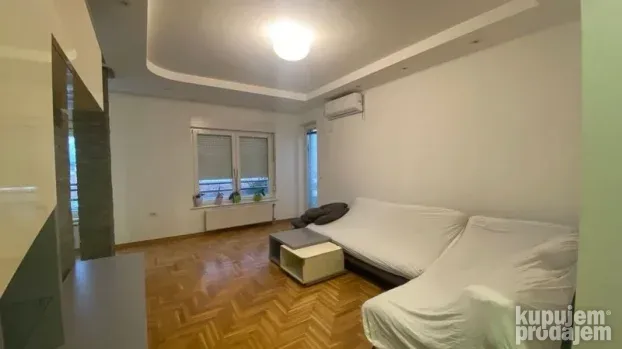 Šestosoban,119m2,Sajam