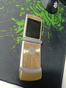 Motorola V3 D&G Limited