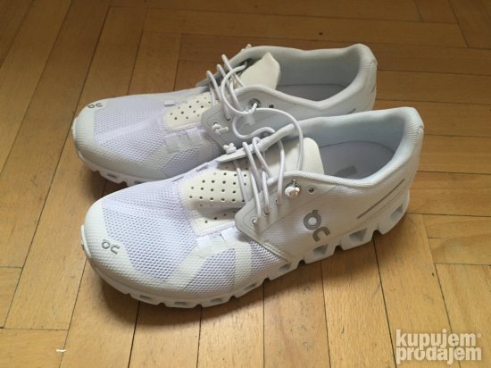 ON CLOUD Shoes Womens NOVO ( tri boje )