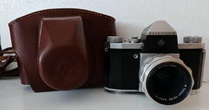 Praktica IV+Carl Zeiss Jena Tessar 2,8/50