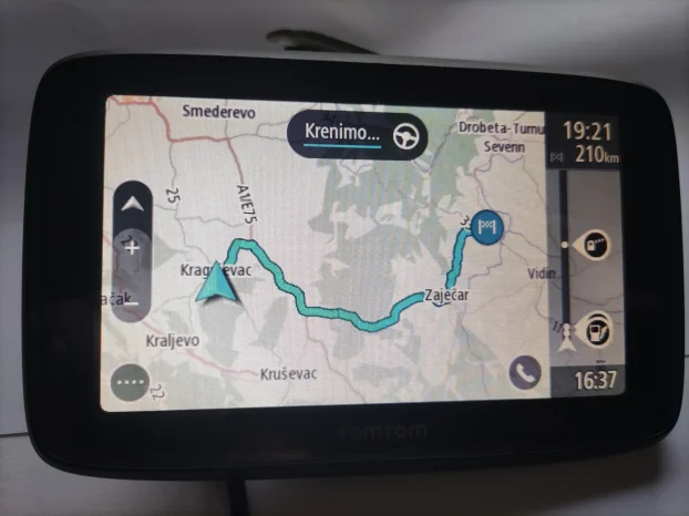TomTom VIA 53 5 inča komplet besplatno ažuriranje mapa