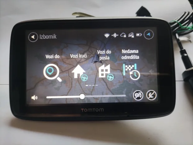 TomTom VIA 53 5 inča komplet besplatno ažuriranje mapa