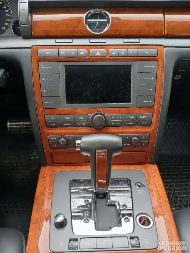 VW Phaeton delovi