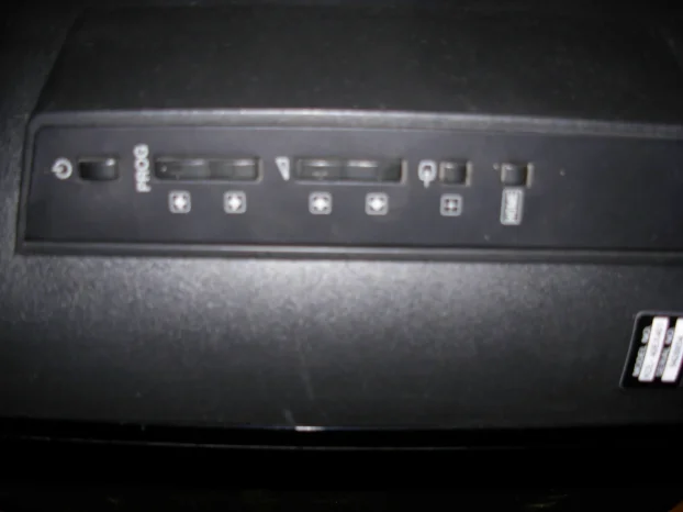 TV Sony KDL-40EX401, neispravan