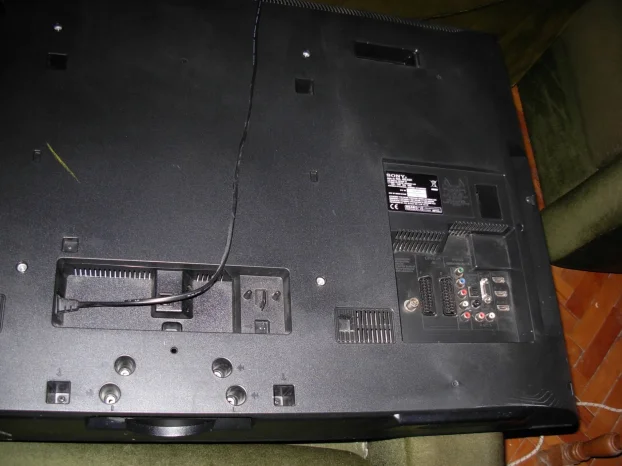 TV Sony KDL-40EX401, neispravan