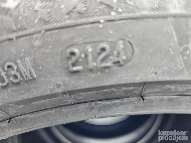nove zimske gume 265/40 R20 Continental
