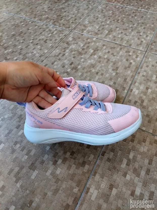 Skechers patike za devojcicu broj 35
