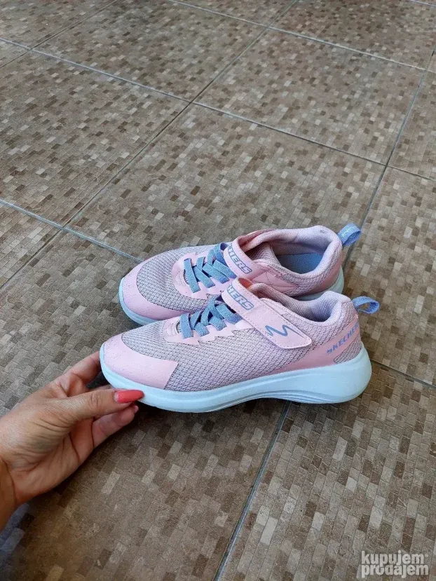 Skechers patike za devojcicu broj 35