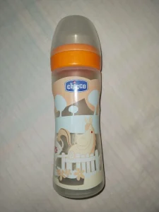 Prelepa flašica za bebu CHICCO sa cuclom ,iz Italije, NOVO