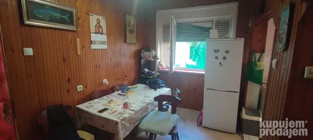 Kuća 162m2 u Veterniku