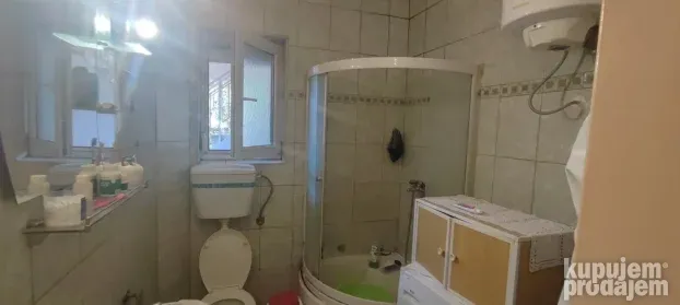 Kuća 162m2 u Veterniku