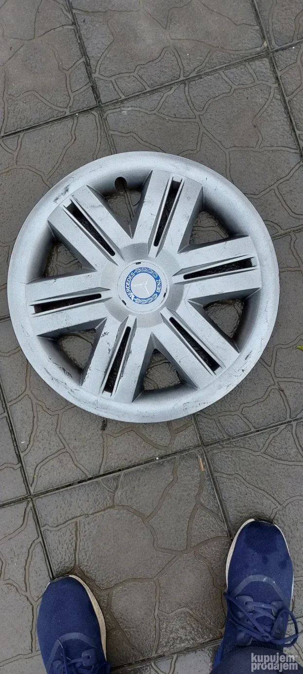 Mercedes ratkapna 16 inca samo 1kom R16