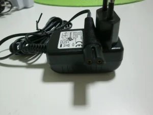 Punjač adapter konektor dve rupe 5V 1A Intertek
