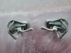 Drzac levi,desni zadnjeg sedista Lada 21213,21214 Niva