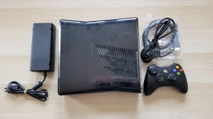 Xbox 360 Slim 250GB RGH3 Čipovan - 49 Hit Igara