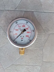 Manometar 0-250 bar (fi100)