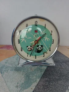 Stari budilnik Panda Šangai Kina