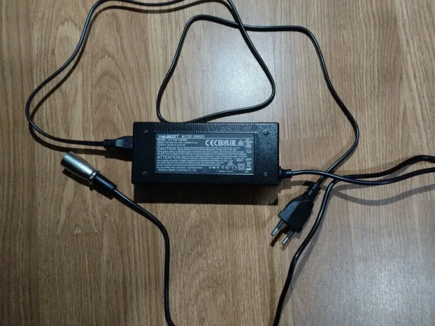 Elektricni tricikl Rider