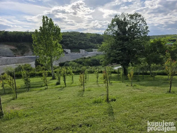 Irig, Širi centar, 3.0 trosobna, 106 m²