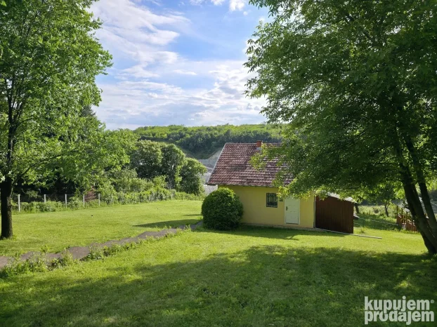 Irig, Širi centar, 3.0 trosobna, 106 m²