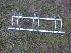 Drzac Parking za tri bicikle montazno demontazni