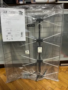 Mrežasta UHF/VHF antena sa pojačalom NOVO