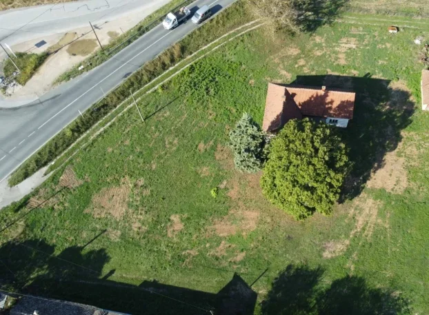 Izdavanje, Plac 64 ara sa starom kućom 104m2, Stubline