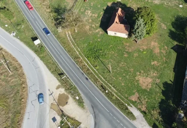 Izdavanje, Plac 64 ara sa starom kućom 104m2, Stubline