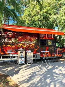 Food truck / Kombi za brzu hranu/ Iznajmljivanje kamiona