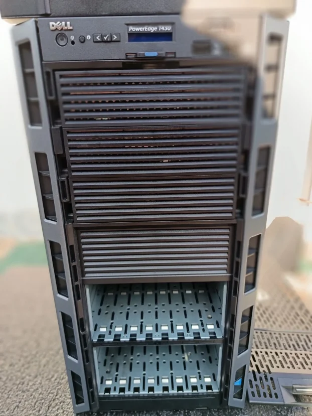 Dell T430 E5-2667 v4 128 GB H730 Raid + HBA330 16x sff