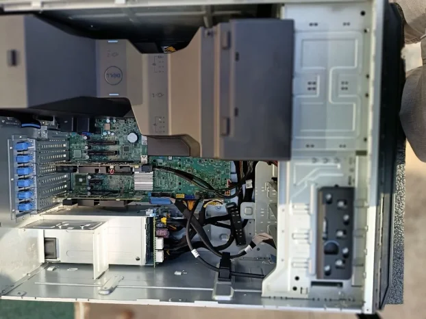 Dell T430 E5-2667 v4 128 GB H730 Raid + HBA330 16x sff
