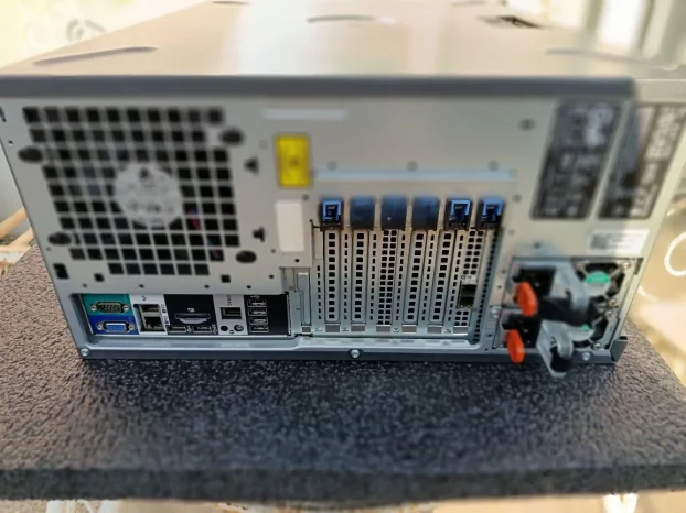 Dell T430 E5-2667 v4 128 GB H730 Raid + HBA330 16x sff