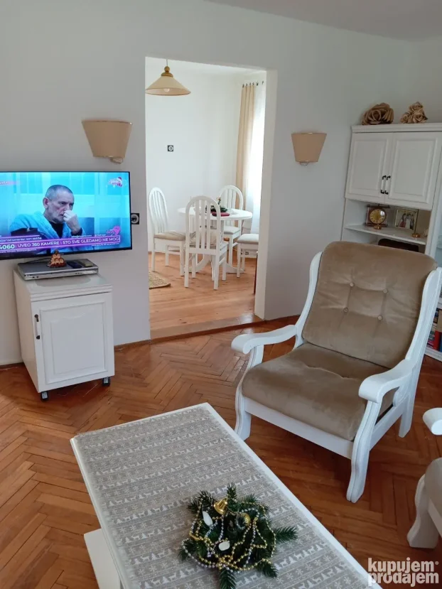 Gornji Milanovac, Centar, 2.0 dvosobna, 56 m²